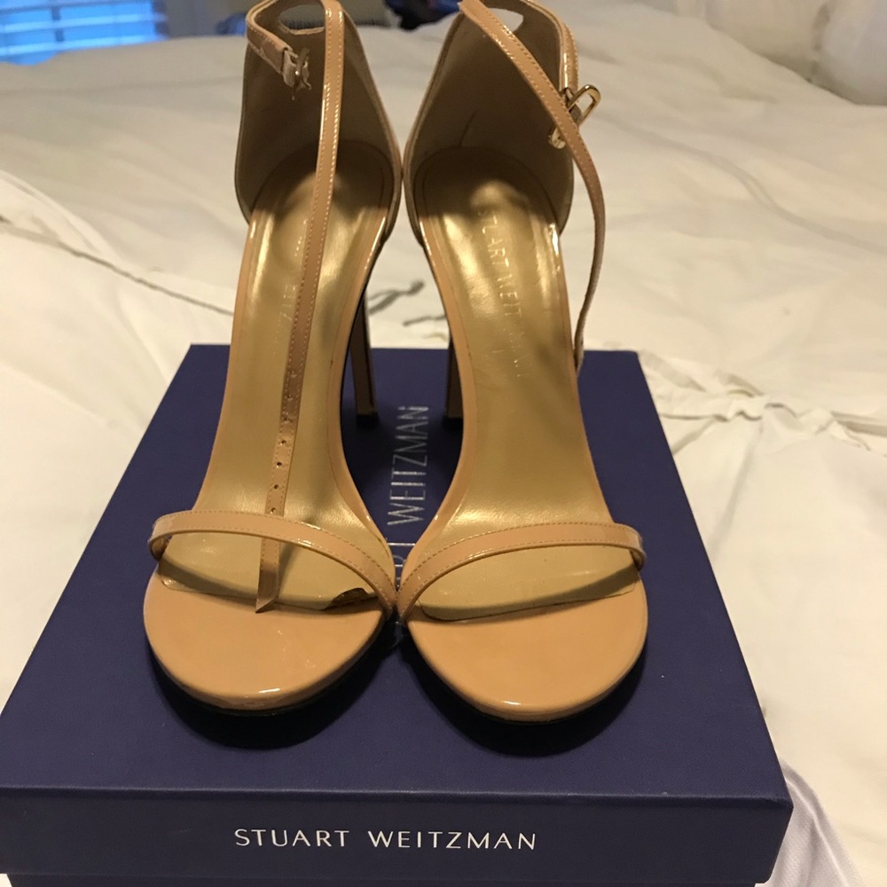 Stuart Weitzman Nudistsong Sandal in Adobe